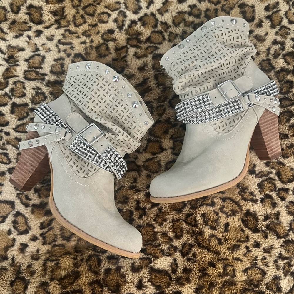 💎🤠 Rhinestone Boots Shiloh Cream Rhinestone Size 9 Cowgirl Cowboy Boot